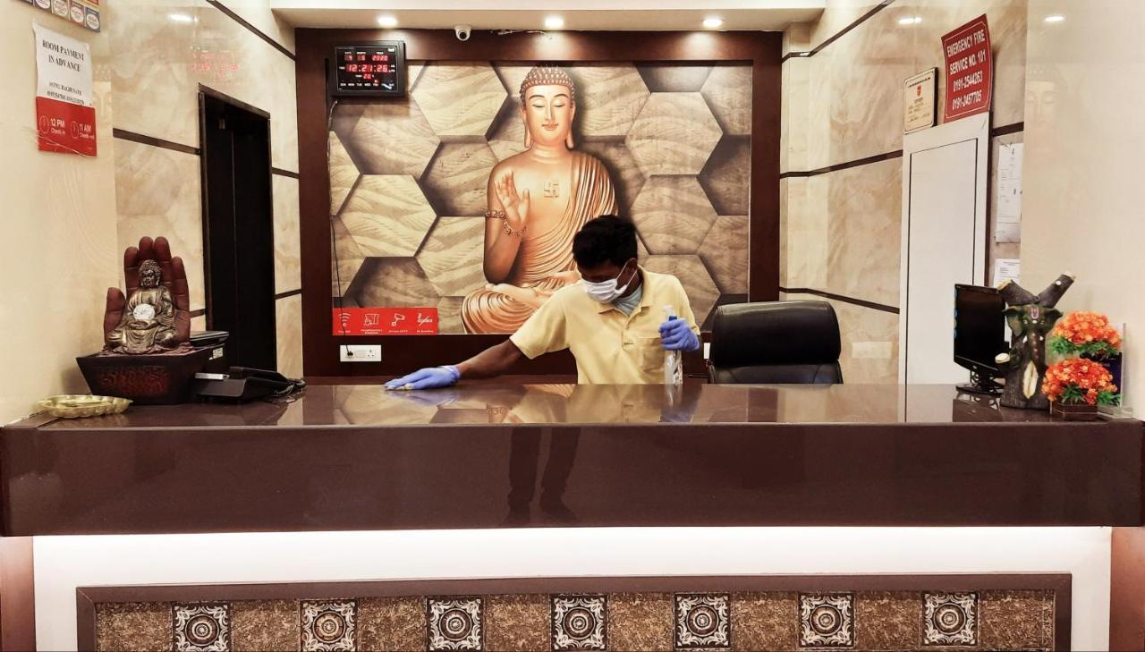 Hotel Raghunath Джаму Екстериор снимка