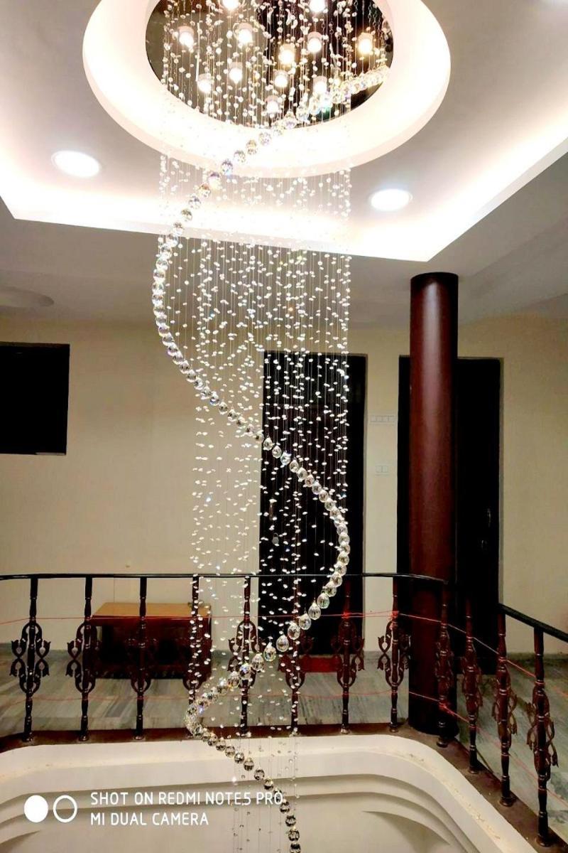 Hotel Raghunath Джаму Екстериор снимка